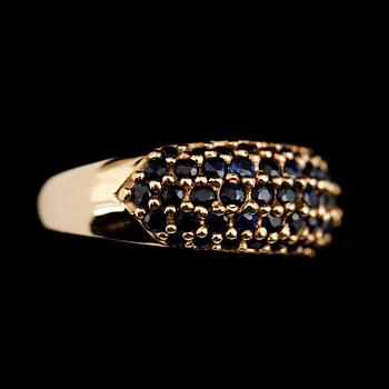 RING, 14 k guld, blå safirer tot ca 2.50 ct. Vikt ca 5 g.
