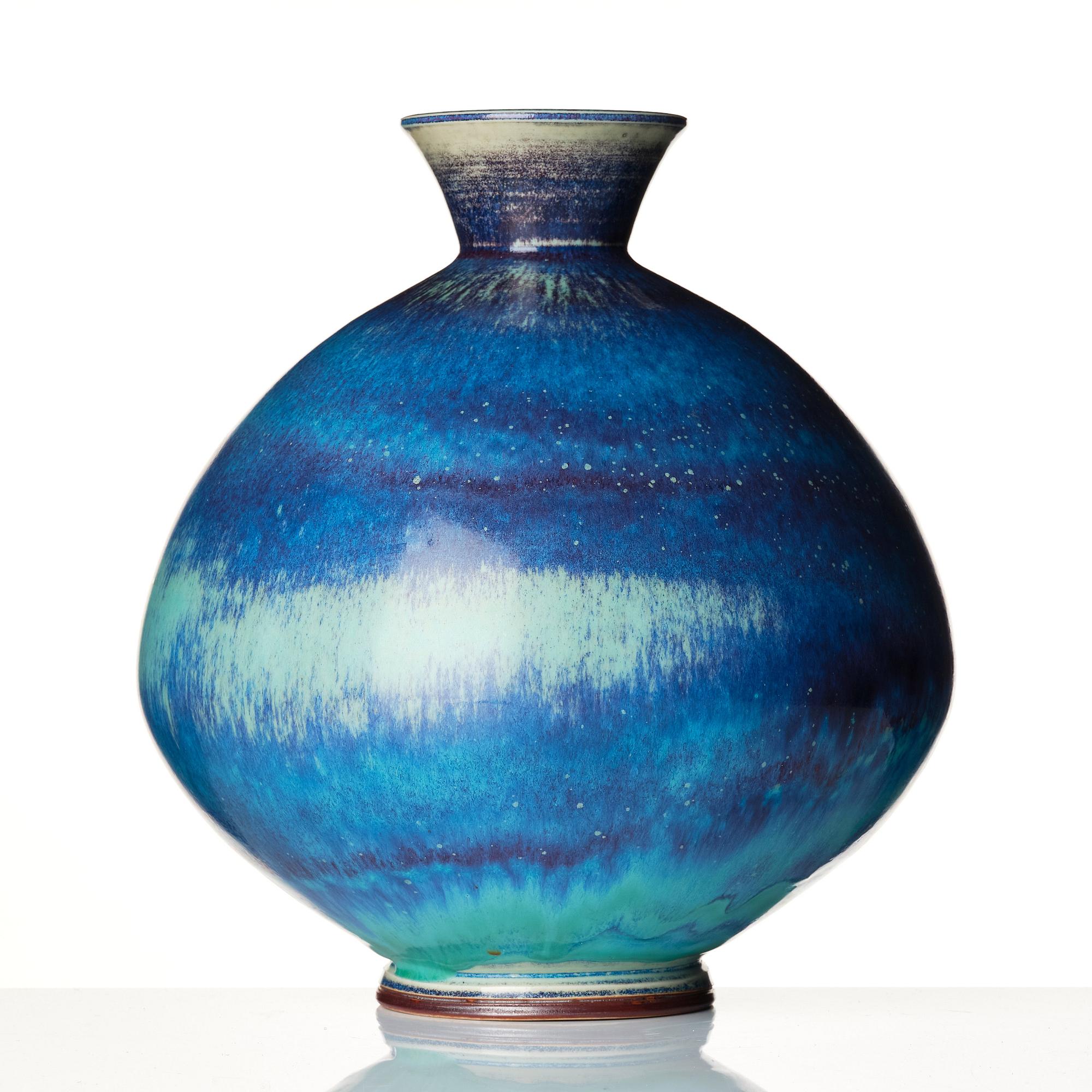 Berndt Friberg, a stoneware vase, Gustavsberg studio, Sweden 1974.
