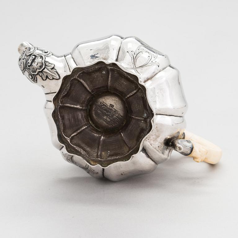 Tekanna, silver, Moskva Ryssland 1846. Oidentifierad mästare, I.C.
