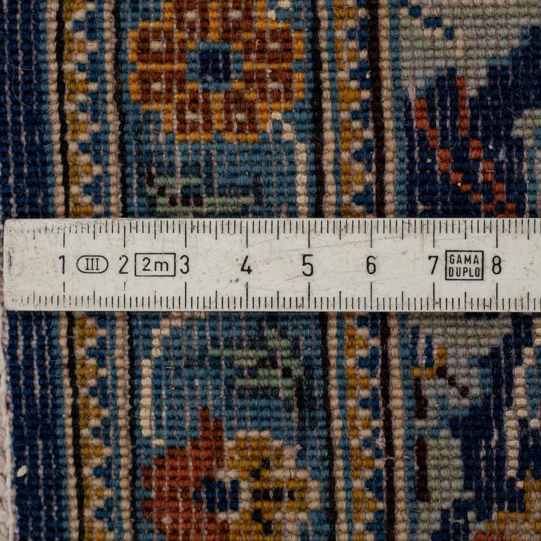 MATTA, Keshan, ca 214 x 134,5 cm.