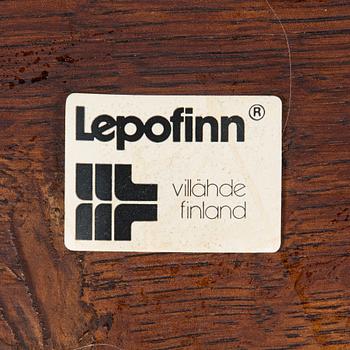 Esko Pajamies, fåtöljer, ett par "Pele", tillverkare Lepofinn 1970-tal.