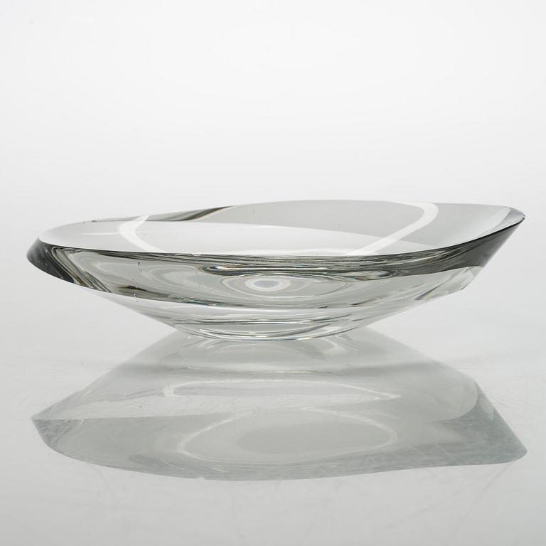 Tapio Wirkkala, an Art glass bowl, signed Tapio Wirkkala Iittala 3860.