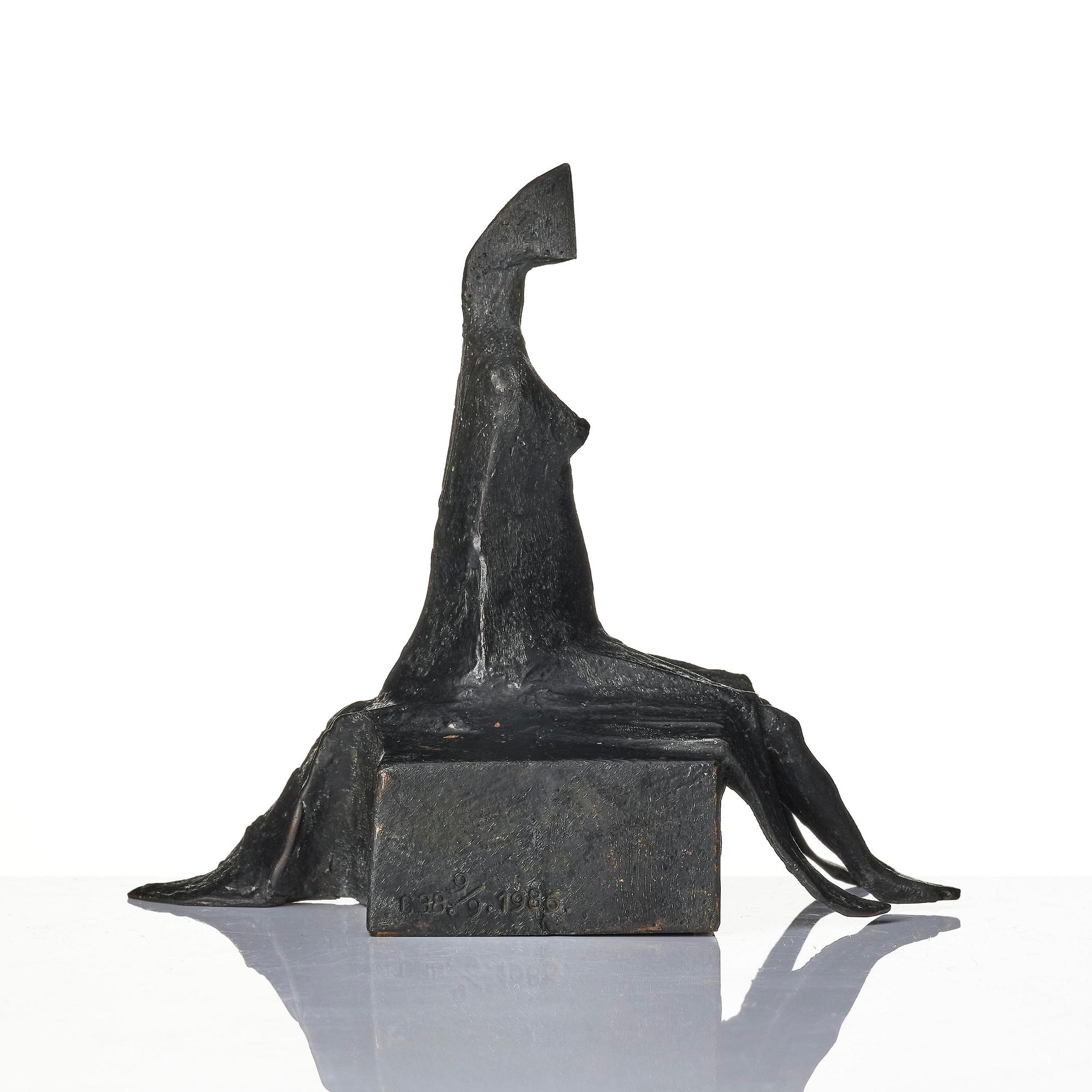 Lynn Chadwick, "Maquette VI Sitting Woman".