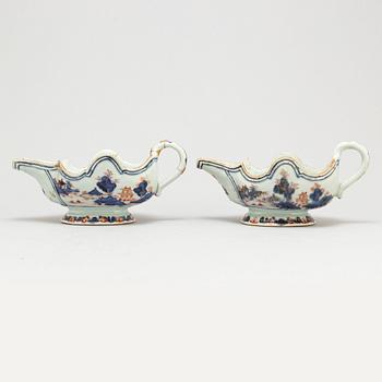 Two sauce boats, Qing dynasty, Qianlong (1736-95).