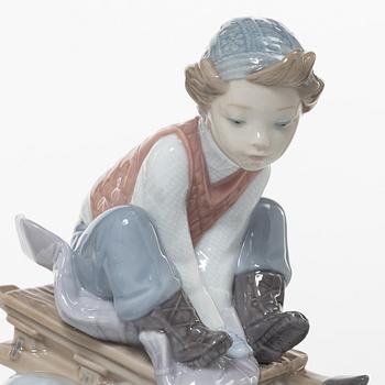 Lladró, figurines, 3 pcs, "Winter whimsy collection": "I'll keep you warm", "Look out below!", "Talk to me!", Spain.