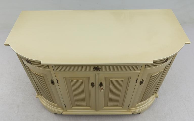 SIDEBOARD, Åmells, gustaviansk stil, 1900-talets andra hälft.