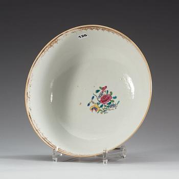 A famille rose punch bowl, Qing dynasty, Qianlong (1736-95).