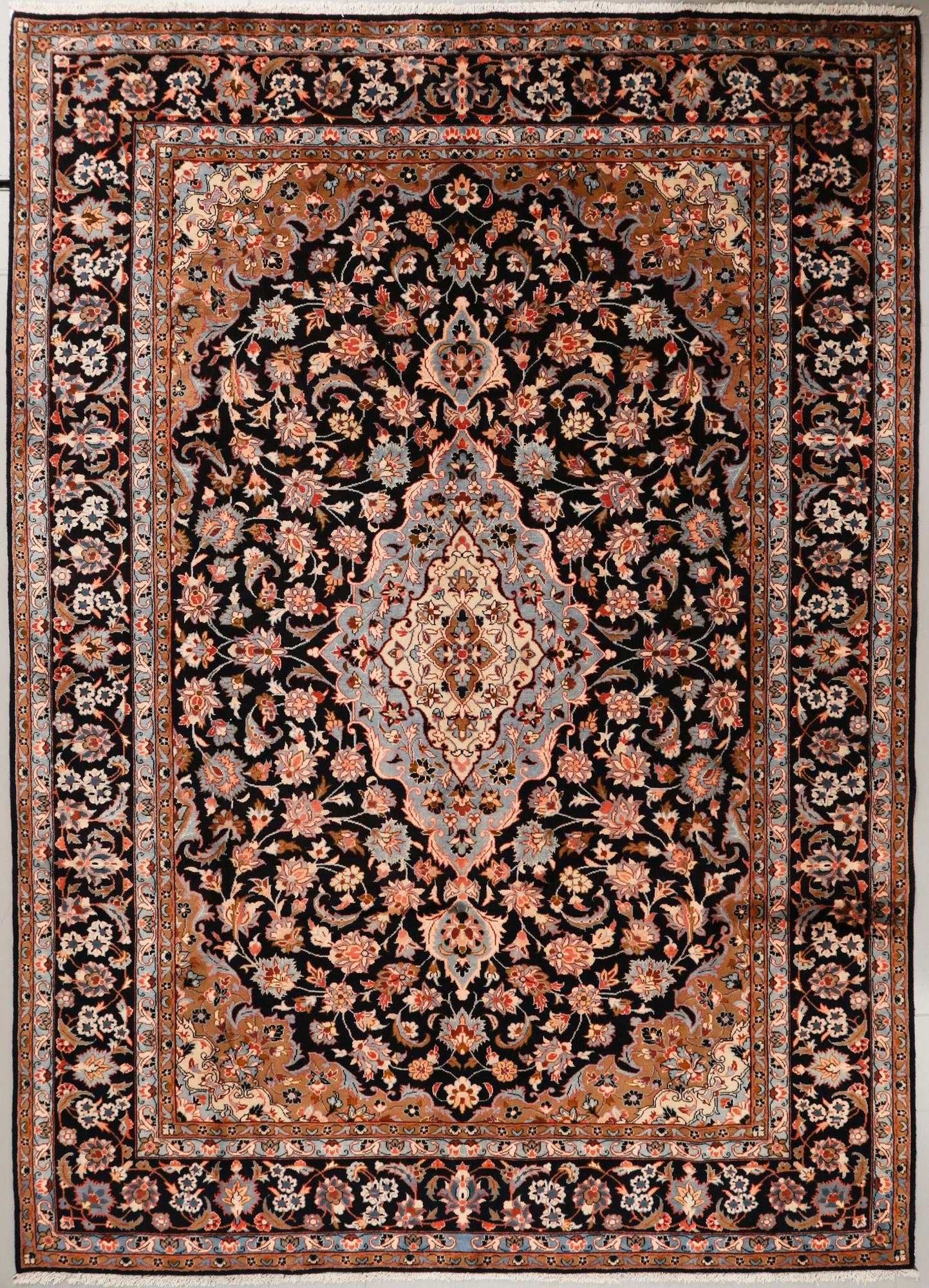 MATTA, Najafabad, 385 x 275 cm.