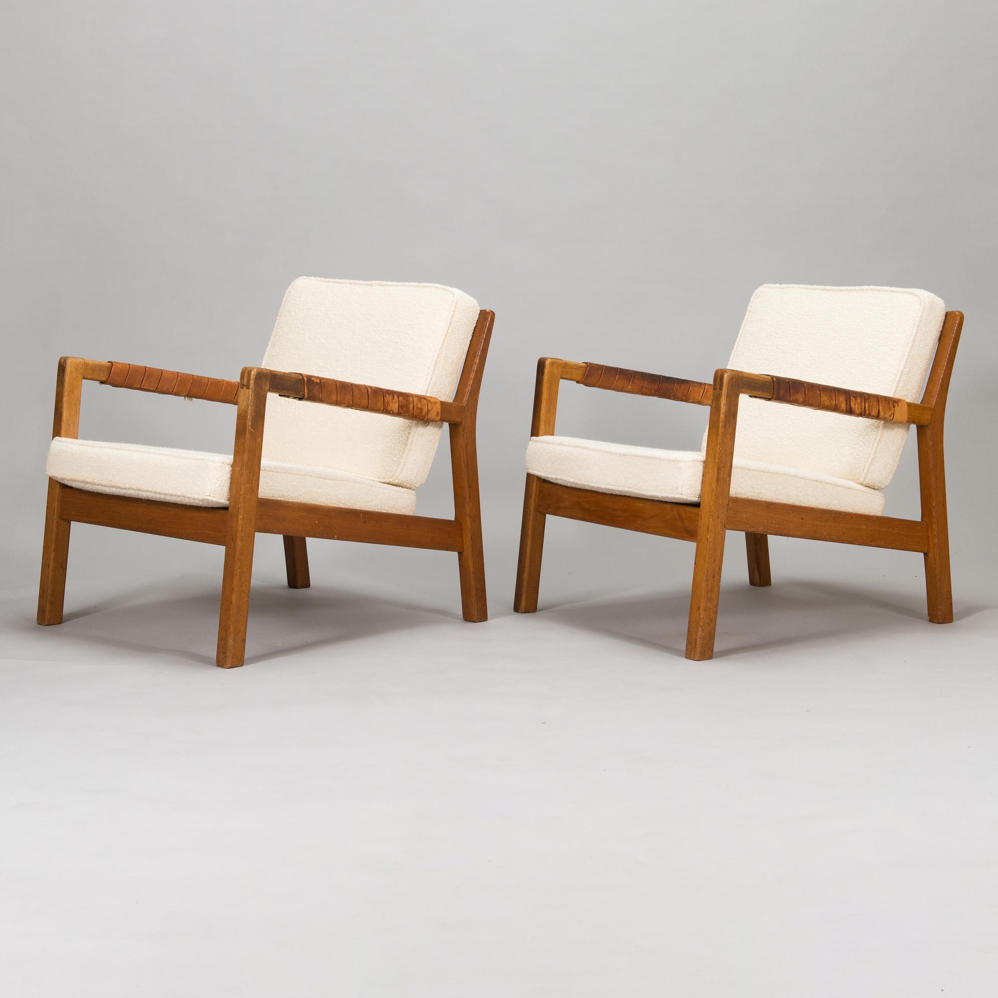 Carl Gustaf Hiort af Ornäs, a pair of mid-20th-century 'Rialto' open armchairs, Puunveisto Oy - Träsnideri Ab, Finland.