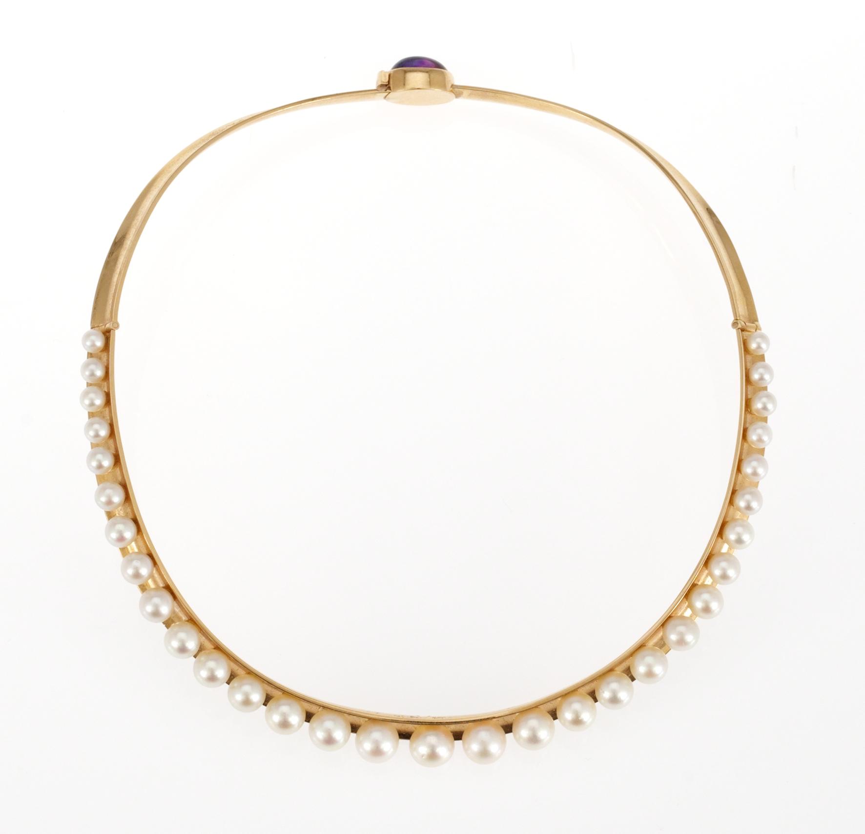 COLLIER, odlade pärlor och ametist lås. Vikt 51,2 gr.