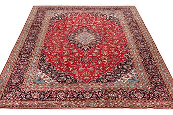 A Keshan carpet, c. 360 x 247 cm.