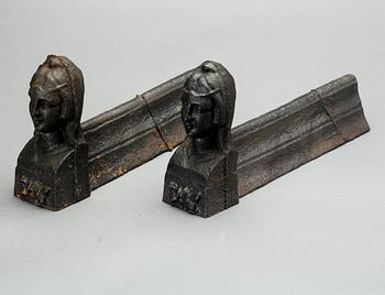 ELDHUNDAR, gjutjärn, modern tillverkning.