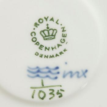 A 30 pcs Royal Copenhagen Musselmalet porcelain service.