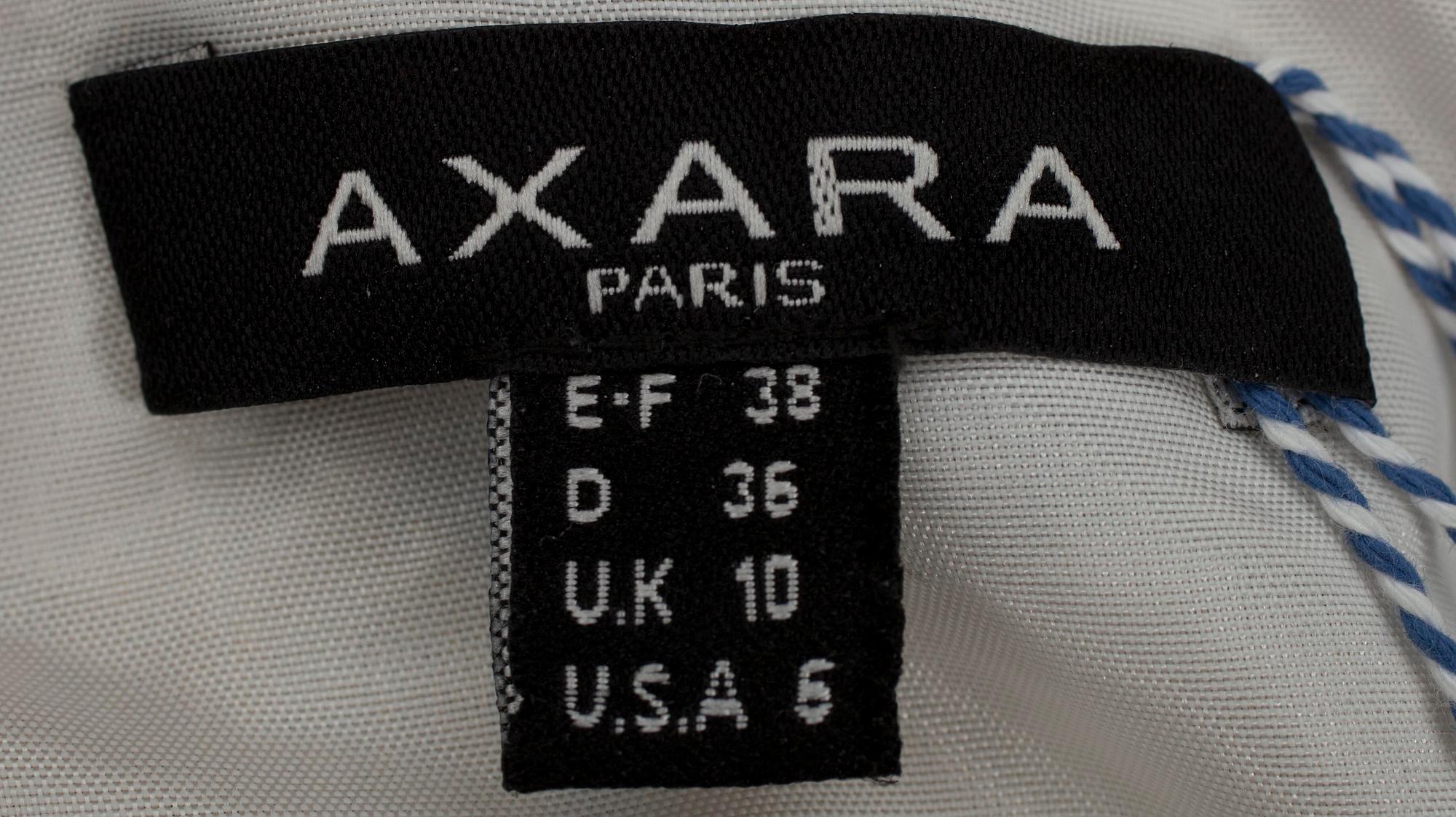 KLÄNNING, Axara.