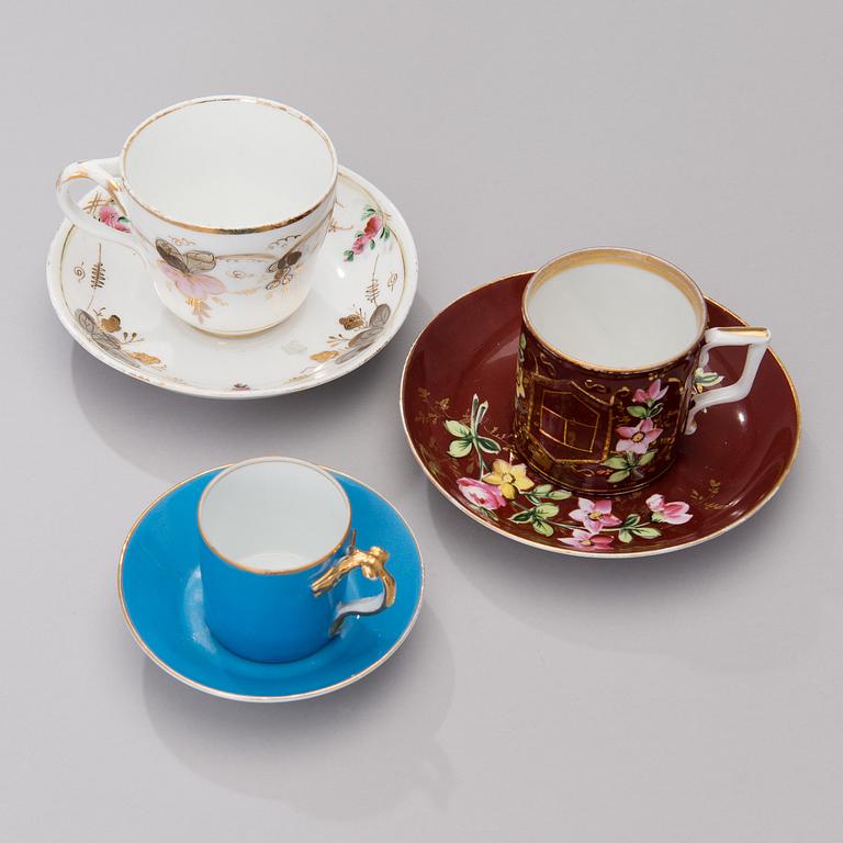 Three Kuznetsov porcelain cups with saucers, Russia 1860s-1910s.