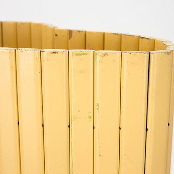 Alvar Aalto, a roomdivider, model 100, Artek, mid 20th century.