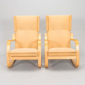 Alvar Aalto, a pair of 1960s '401' armchairs for Artek.