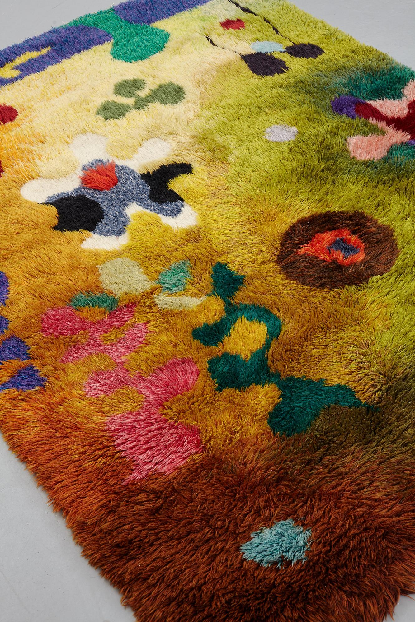Pierre Olofsson, A carpet, "Havsbotten", knotted pile in relief, ca 201 x 159 cm. Designed by the Swedish painter Pierre Olofsson.