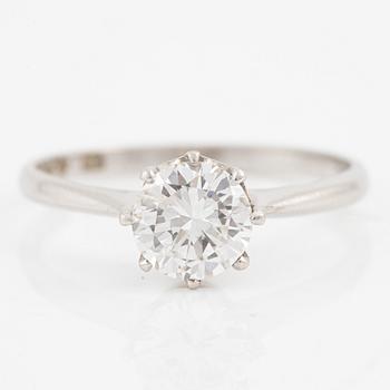 Ring, CG Hallberg, platina med briljantslipad diamant.