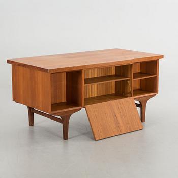 SKRIVBORD, teak, 1950/60-tal.