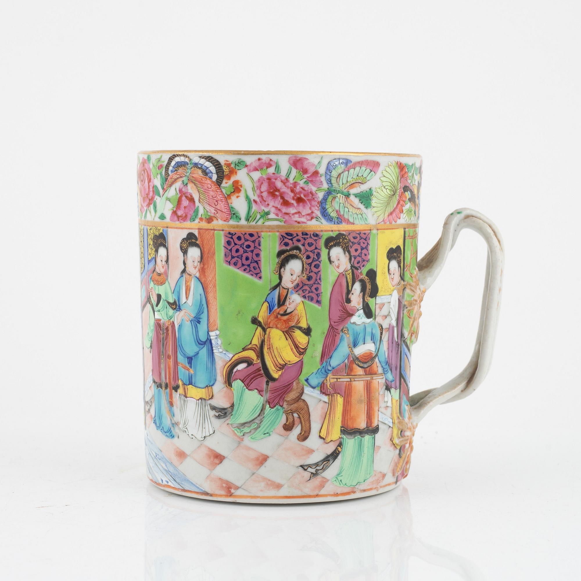 A Chinese jug, Qing dynasty, Canton, 19th Century.