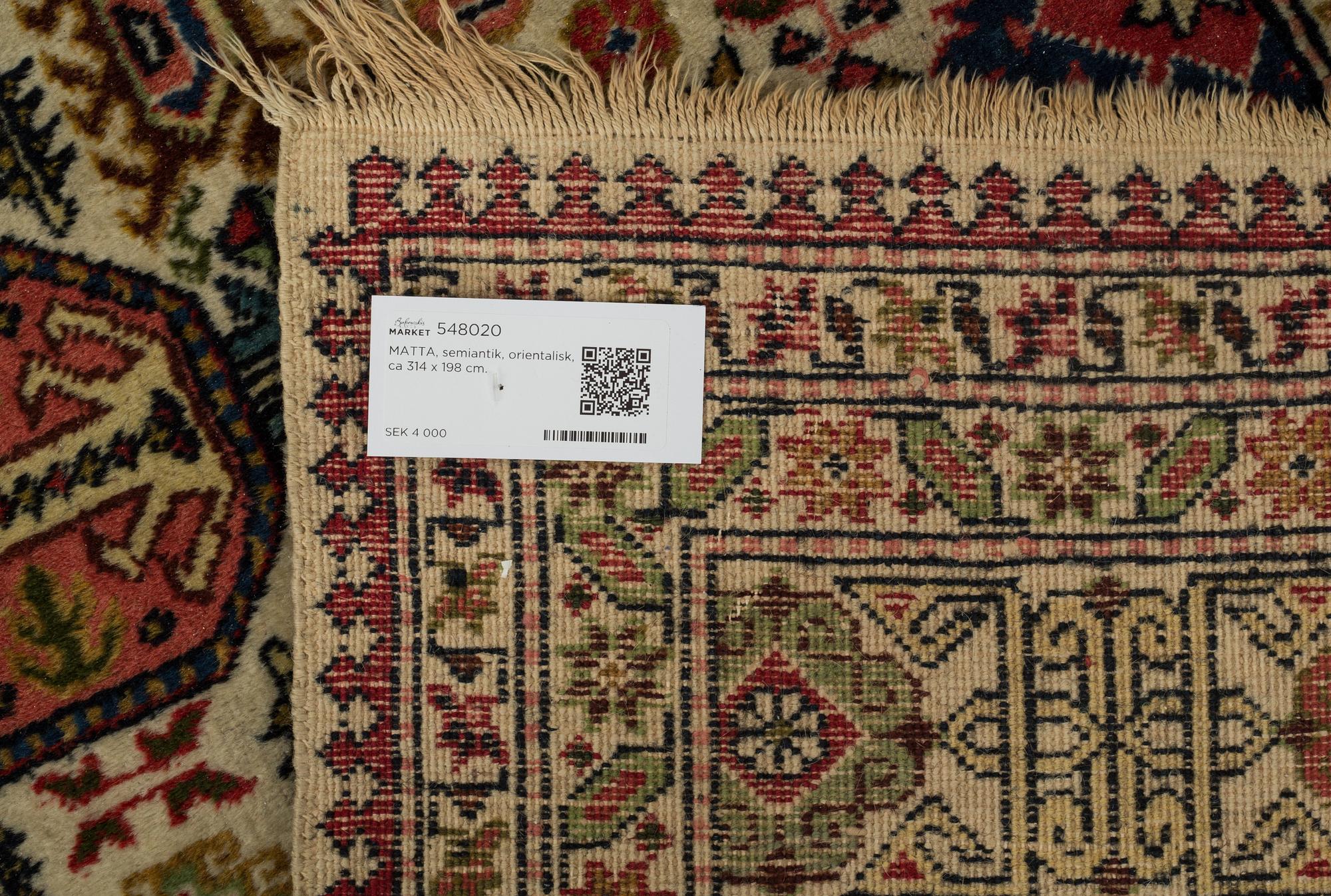 MATTA, semiantik, orientalisk, ca 314 x 198 cm.