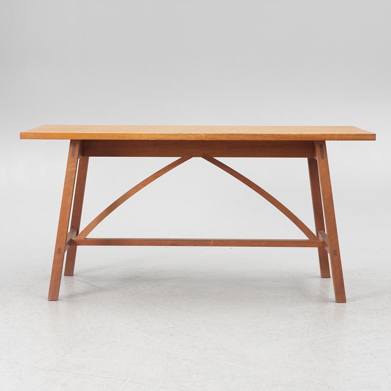Kerstin Olby, an 'England' dining table, Trätina.