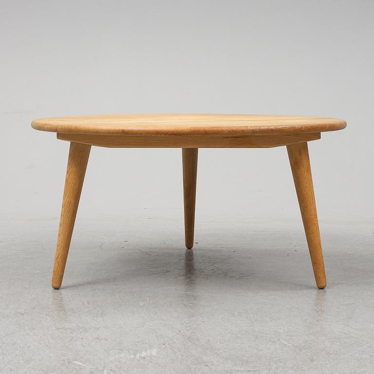 HANS J WEGNER, a model CH008 sofa table, for Carl Hansen & Son.