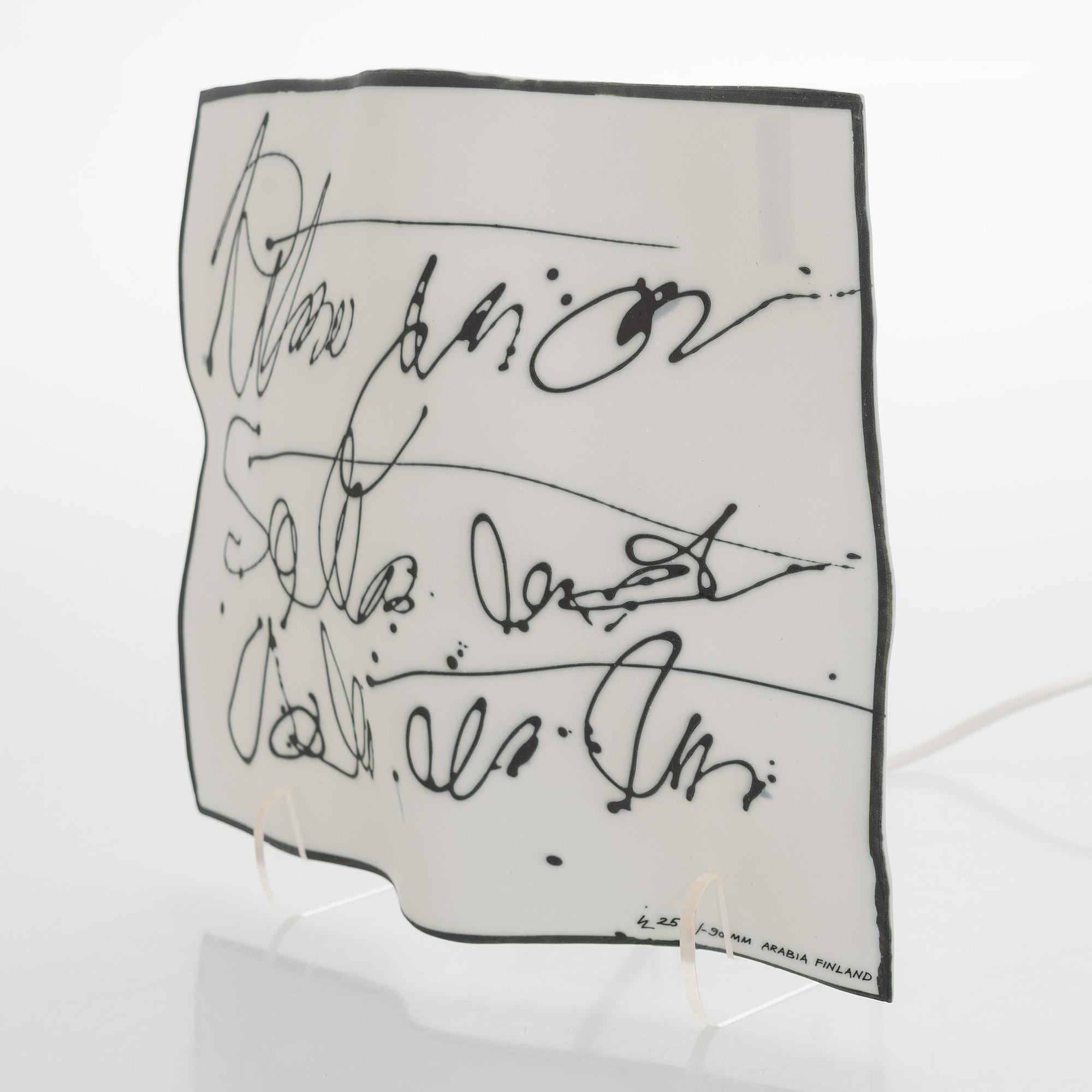 Inkeri Leivo, vägglampa, "Love letter", signerad IL 25/-90/MM Arabia Finland.