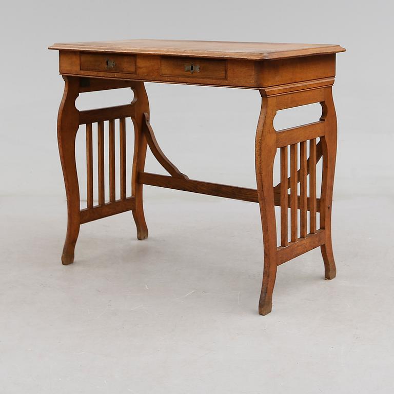 SKRIVBORD, 1900-talets första hälft.