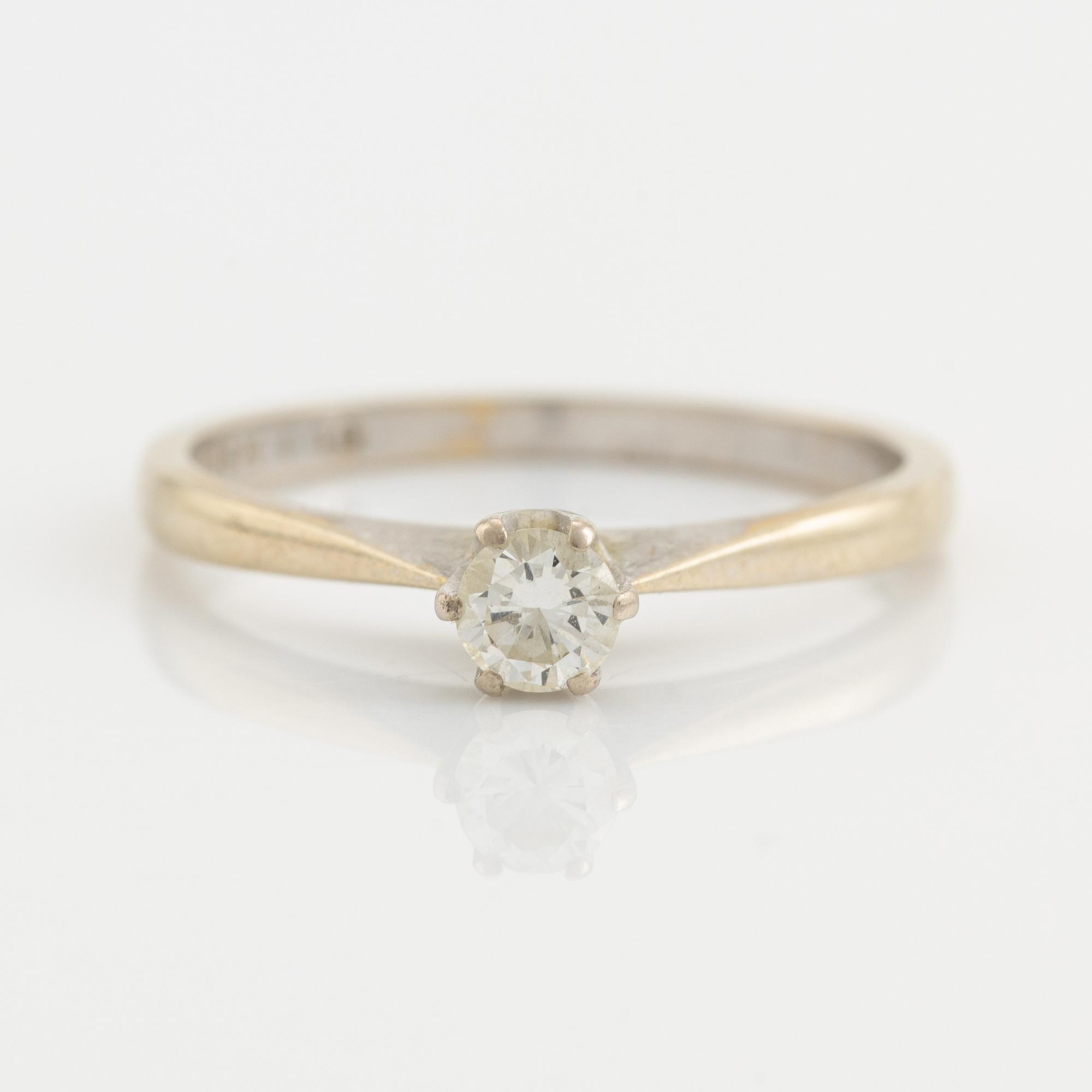Ringar 3 st,  18K vitguld med briljantslipade diamanter.
