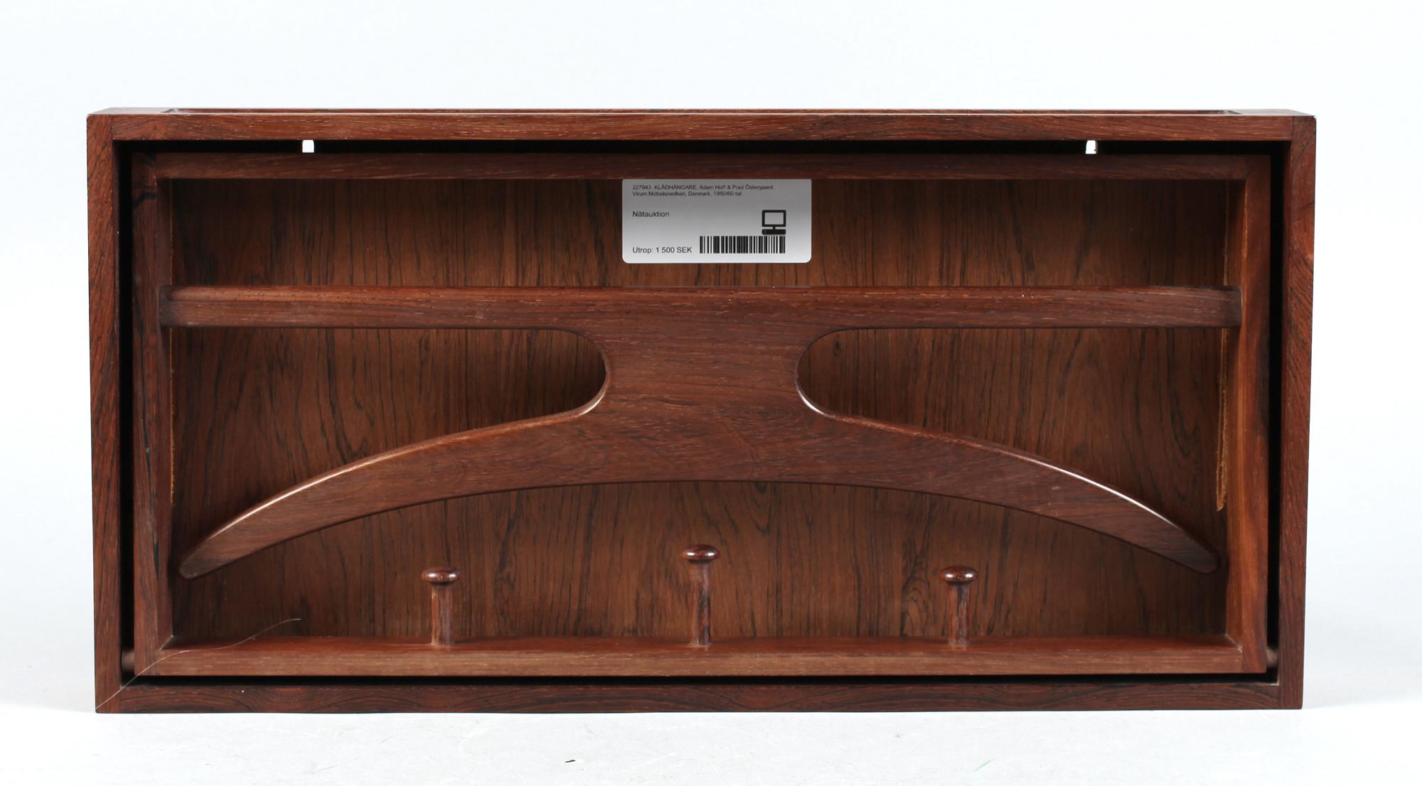 KLÄDHÄNGARE, Adam Hoff & Poul Östergaard, Virum Möbelsnedkeri, Danmark, 1950/60-tal.