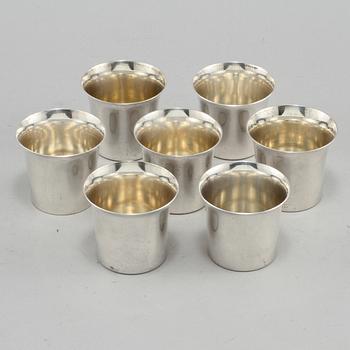 BÄGARE, 7 st, silver, 1900-tals andra hälft. Vikt 270 g.