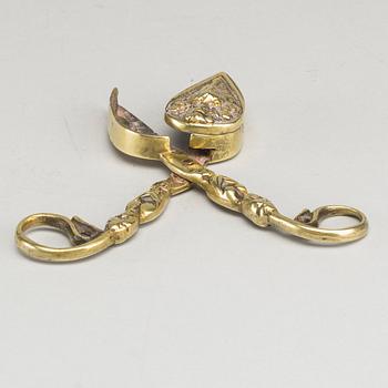 Candle wick-trimming scissors, 18th century.