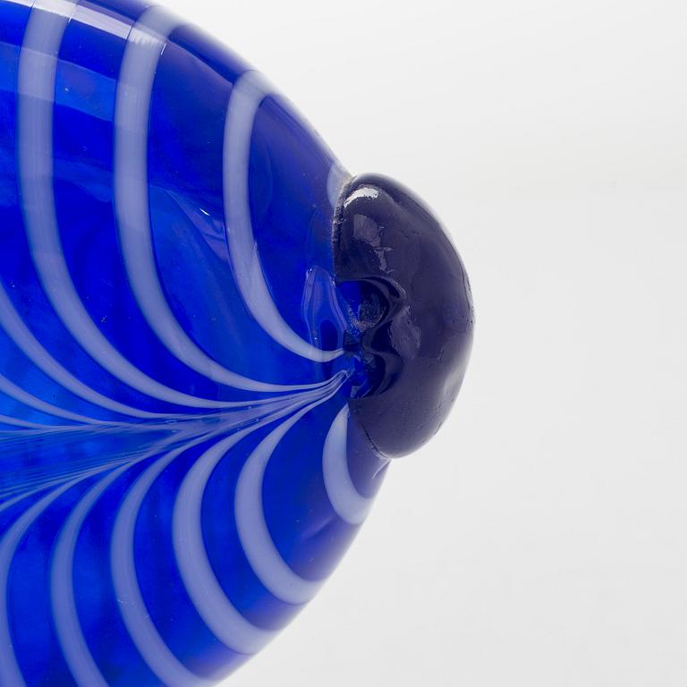 Kerttu Nurminen, glasskulptur, signerad K. Nurminen, Nuutajärvi.