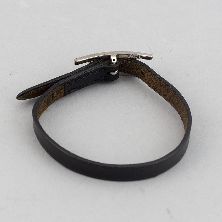 Hermès, armband samt scarf.