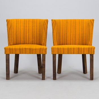 A Finnish 1930s dining table and eight chairs.