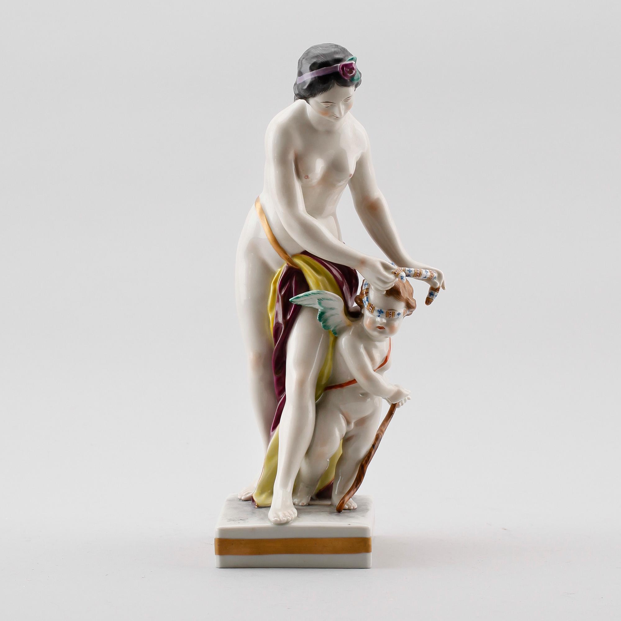 FIGUR, porslin, möjligen Ludwigsburg, 1900-talets första hälft.