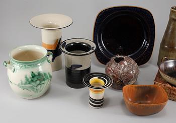 PARTI KERAMIK, 11 delar, Carl-Harry Stålhane, Rörstrand och Designhuset, 1900-talets mitt och senare hälft.