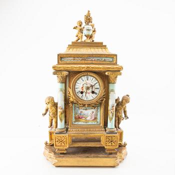 Bordsgarnityr 3 dlr Louis XVI-stil 1900-talets början.