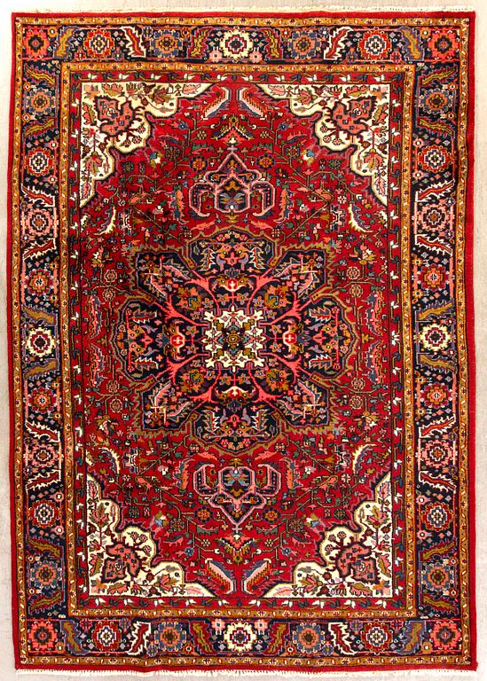 A semiantique Heris ca 340 x 239 cm.