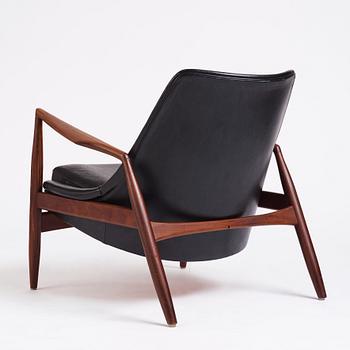 Ib Kofod Larsen, a 'Sälen' (Seal) armchair, Olof Perssons Fåtöljindustri (OPE), Jönköping, Sweden 1950-60s.