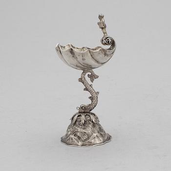 SALTKAR PÅ FOT, silver, barockstil, Tyskland, fantasistämplar, sent 1800-tal. Vikt ca 55 gram.
