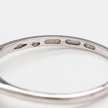 An 18K white gold ring with a brilliant-cut diamond ca. 1.38 ct. A Tillander, Helsinki 1974.