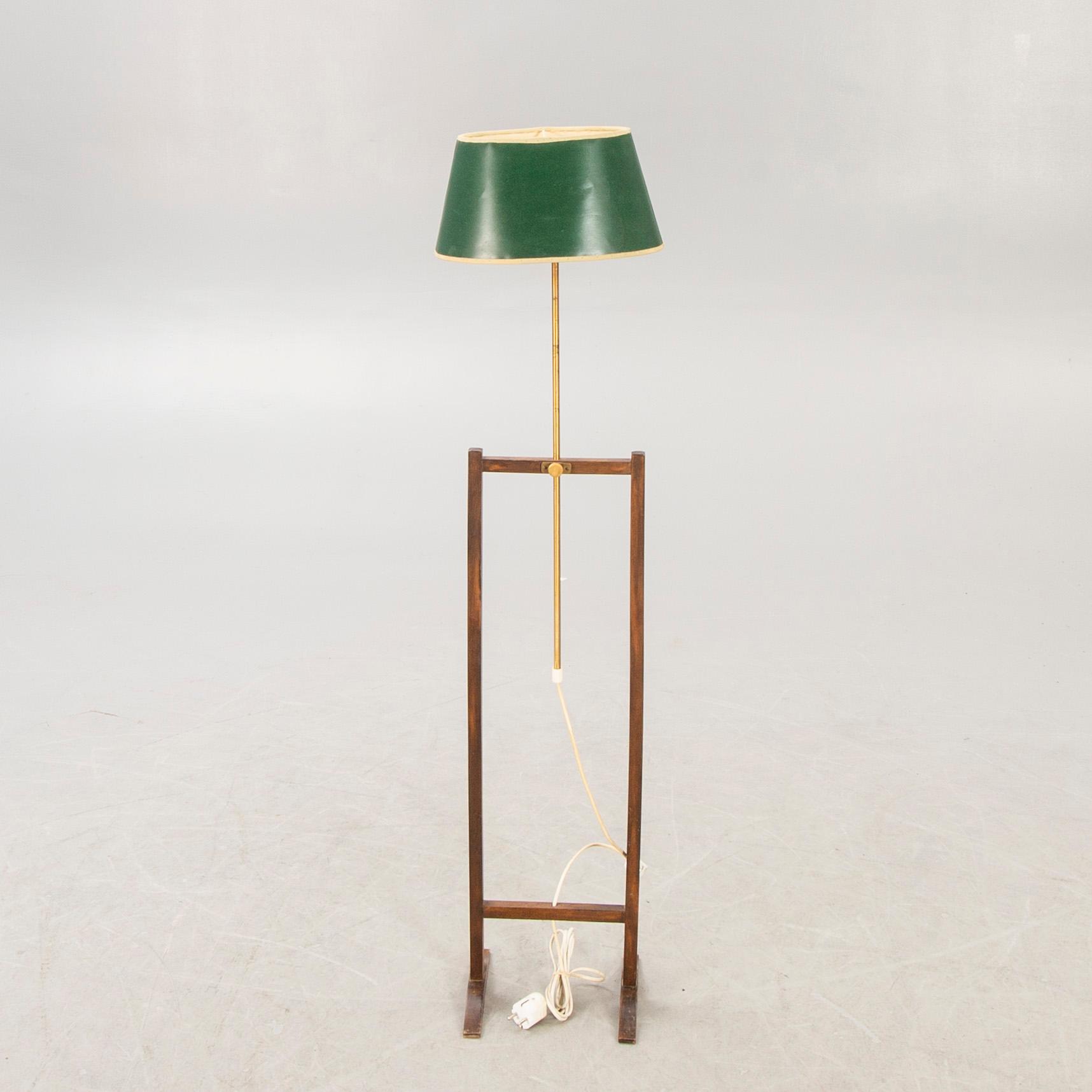 Josef Frank, golvlampa, modell 2458, "Kryckan", Firma Svenskt Tenn, formgiven 1952.