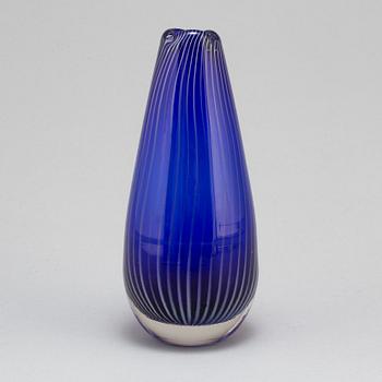 NANNY STILL, a 'Vuokko' glass vase from Riihimäen Lasi Oy, Finland, 1950's.