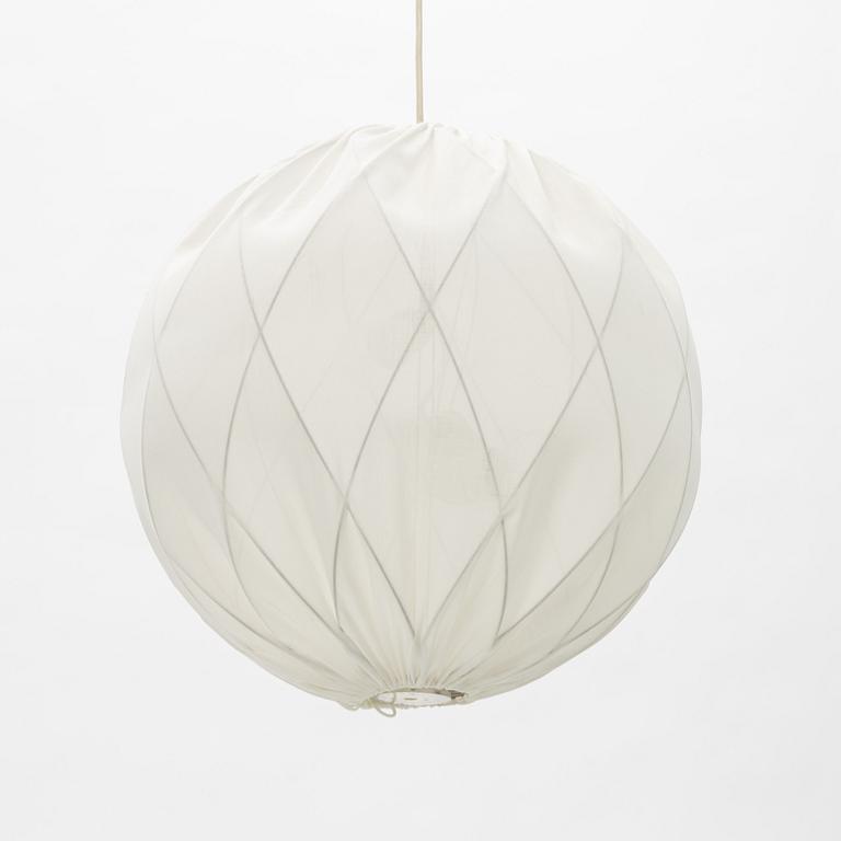 Tore Ahlsén, taklampa, "Pia-lampan", Gärsnäs.