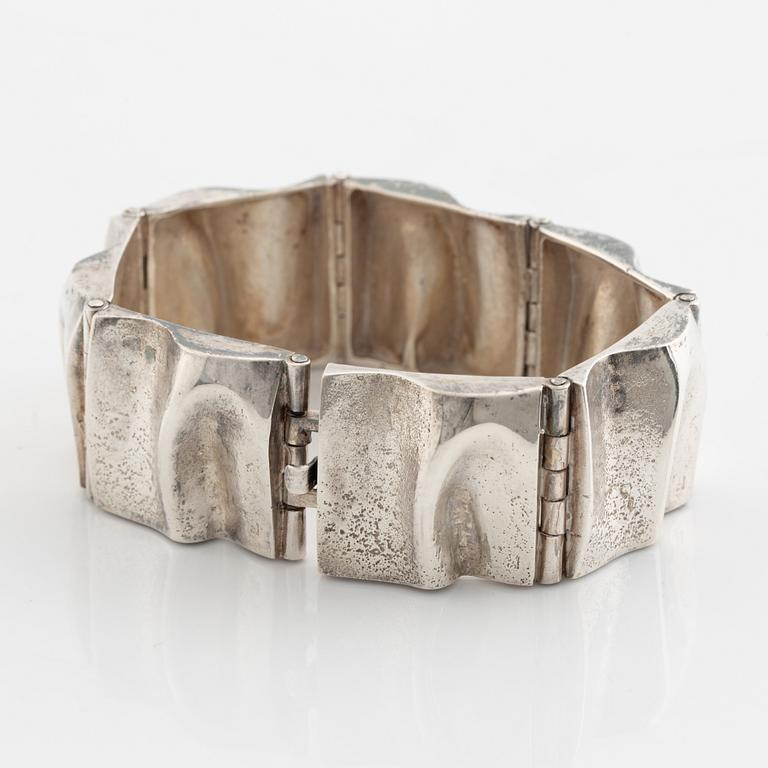 Matti Hyvärinen, bracelet, sterling silver, Sirokoru 1976.