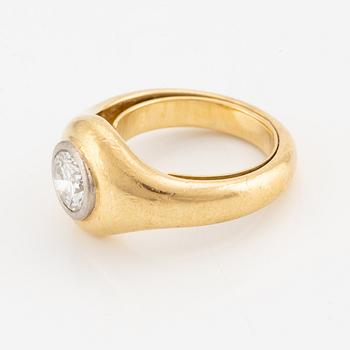 Ring, 18K gold with a brilliant-cut diamond approximately 1.20 ct.