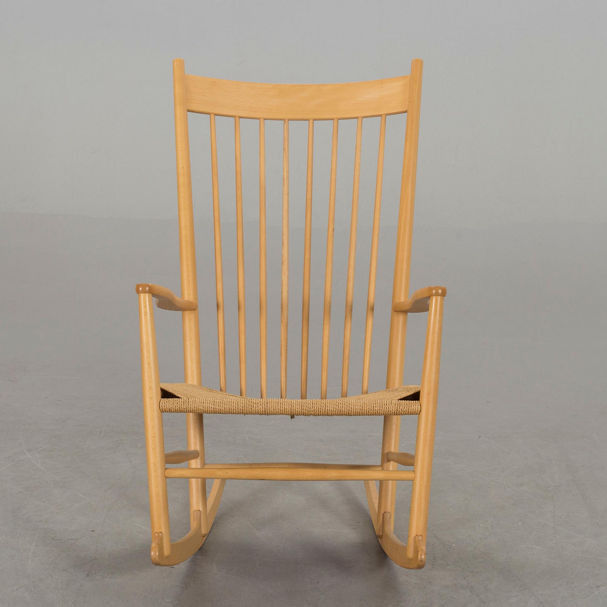 HANS J WEGNER,  gungstol J 16 Danmark 1900-talets senare del.